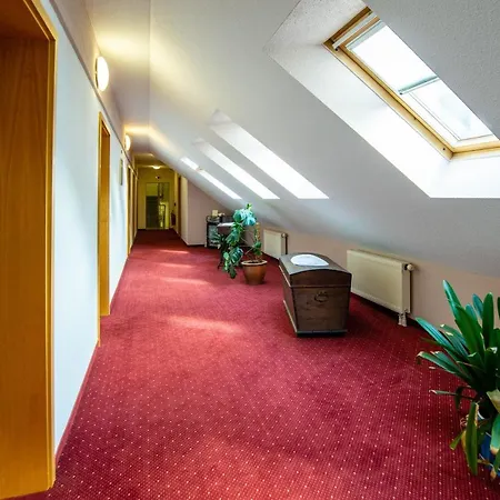 Hotel Gasthof Zur Heinzebank-3