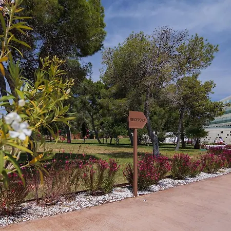 Els Pins Resort & Spa - Emar Hotels-3