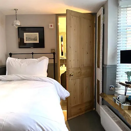 27 Brighton Guesthouse-3