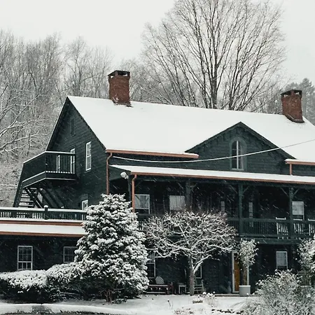 Fox & Bear Lodge-2