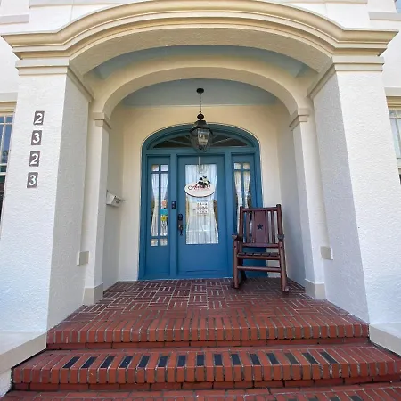 Avenue O Bed And Breakfast-2