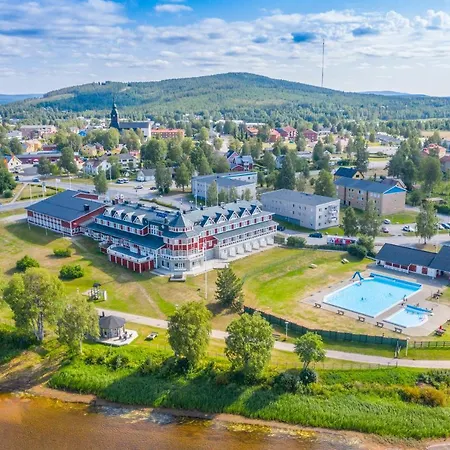 Grand Arctic Resort-2