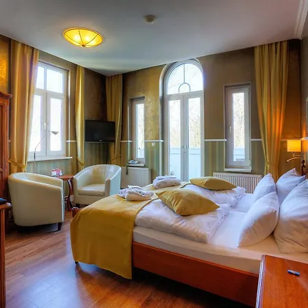 Kurpark Hotel-3