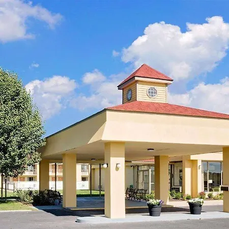 Days Inn By Wyndham Easton-3