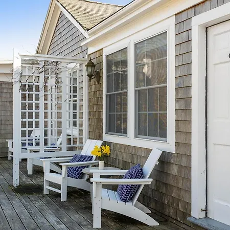 Lambert'S Cove Inn & Resort-2