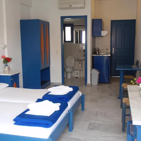Leonidas Studios & Apartments-3