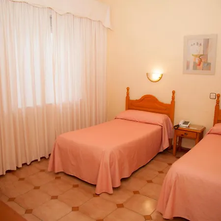 Hostal Paris-3