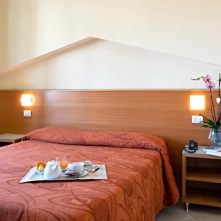 Hotel Mirage-2