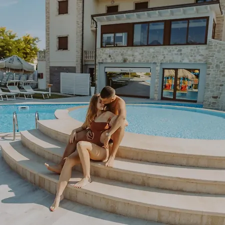 Halanus Hotel And Resort-3