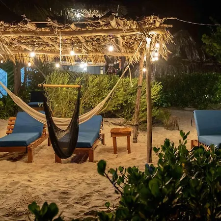 Casa Mate BeachFront Cabañas El Cuyo-2