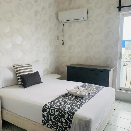Hotel & Suites Bausan-2