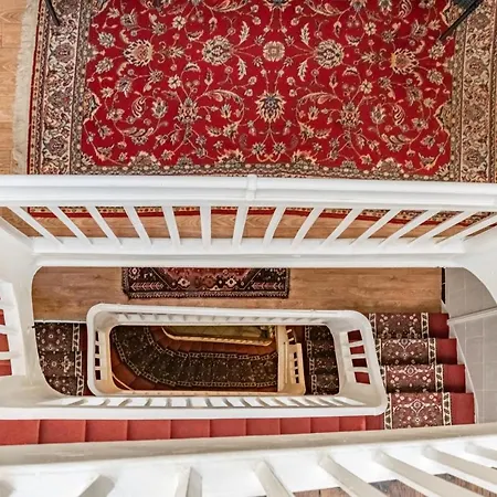 Hotel Des Arceaux-2