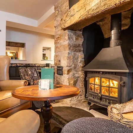 The Hawes Inn By Innkeeper'S Collection-2