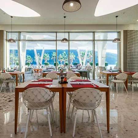 Carine Hotel Kumbor Superior-3