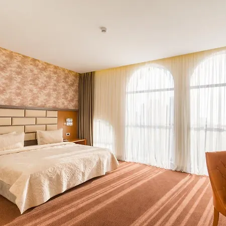 The Grand Gloria Hotel-2