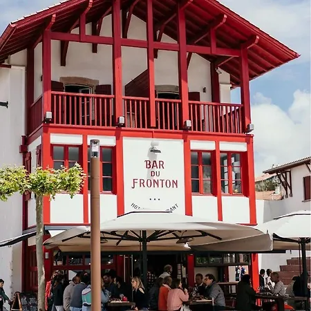 Hotel Du Fronton-2