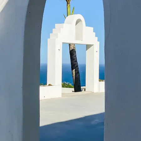Santorini Guesthouse-3