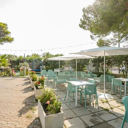 Sant'Elia Deluxe Rooms-3