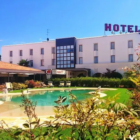 Hotel Posta 77-2
