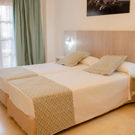 Klayman Olivina Aparthotel-2