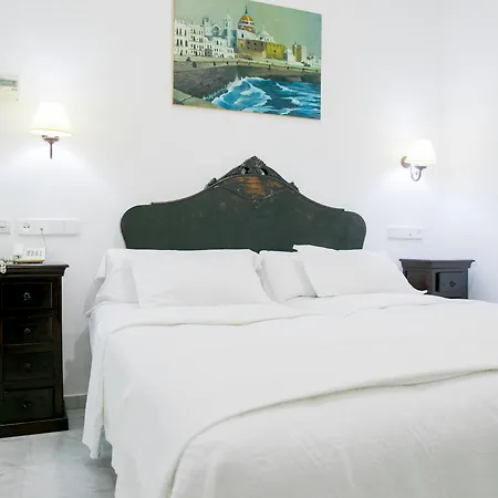 Hotel Boutique Las Cortes De Cádiz-3