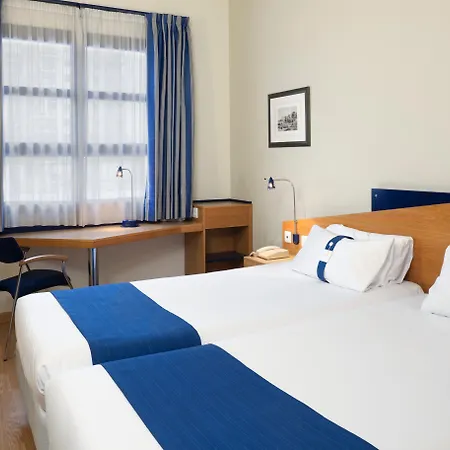 Holiday Inn Express Ciudad de las Ciencias, an IHG Hotel-3