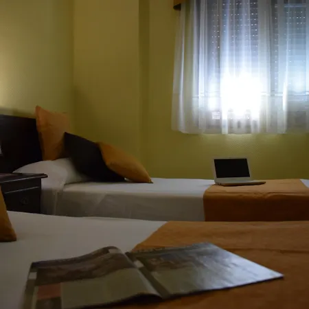 Hotel Complutense-2