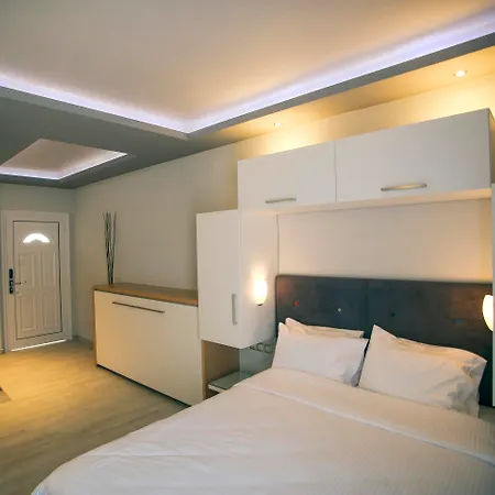 Royal Hotel And Suites-2