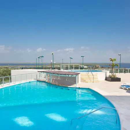 Seadust Cancun Beach Resort-2