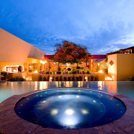Hotel Los Patios-3