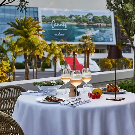 Hôtel Barrière Le Majestic Cannes-2