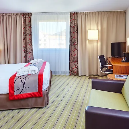 Holiday Inn Toulon City Centre By Ihg-2