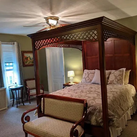 Lizard Creek Inn-3