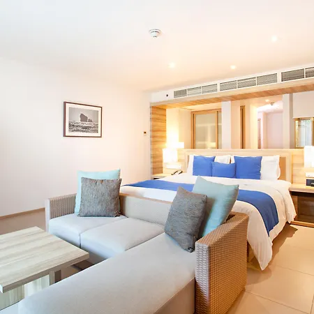 Le Meridien Phuket Mai Khao Beach Resort-2
