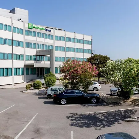 Holiday Inn Express Lisbon Airport By Ihg-2