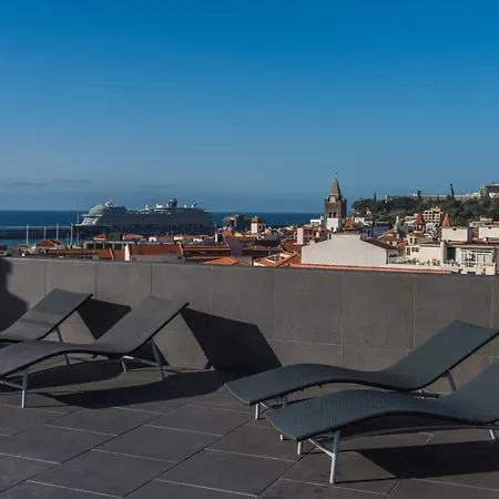 The Editory Garden Carmo Funchal-2