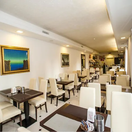Suite Hotel Elite-2