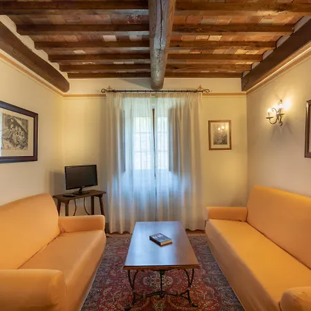 Villa Borgo San Pietro-2