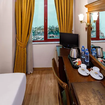 Golden Crown Hotel-2