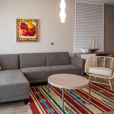 Romance Hotel And Family Suites-2