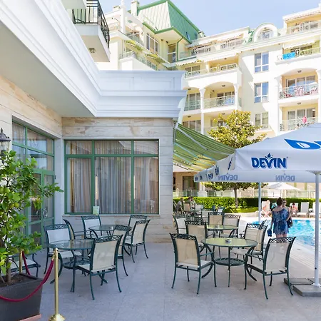 Romance Hotel And Family Suites-3