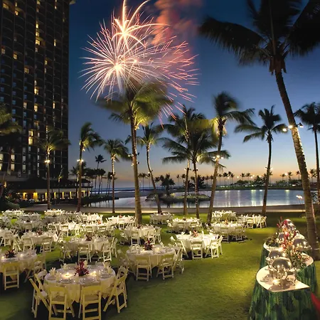 Hilton Hawaiian Village Waikiki Beach Resort-2