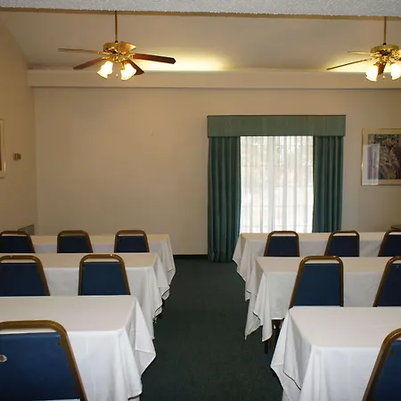 Baymont By Wyndham Fort Myers Central-2