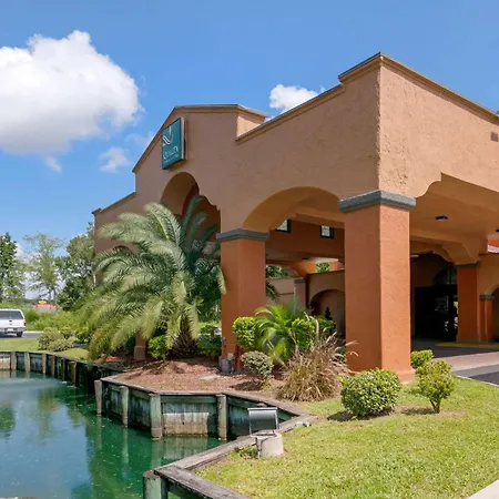 Quality Inn & Suites Jacksonville-Baymeadows-2