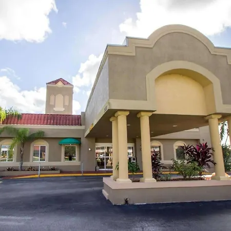 Quality Inn Kennedy Space Center-2