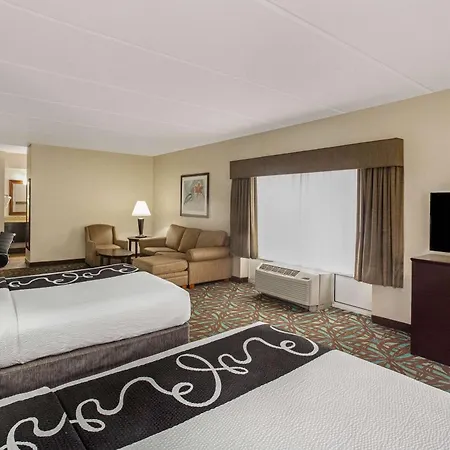 Comfort Inn & Suites Sarasota I75-3