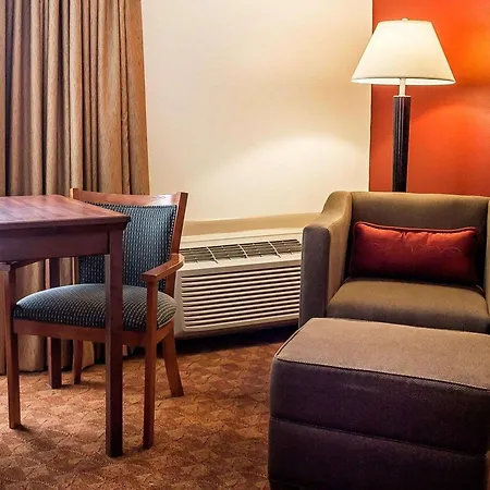 Quality Inn Lima Northeast-3