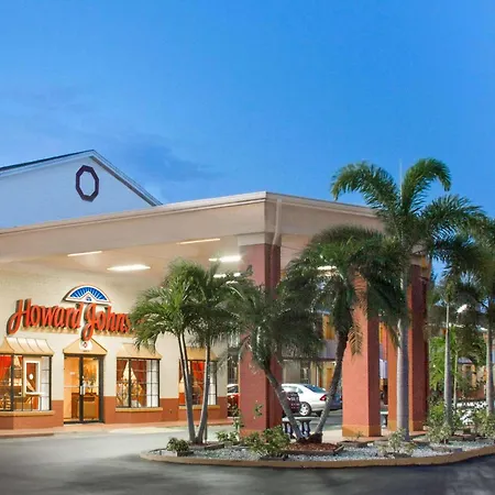 Howard Johnson By Wyndham Ft. Myers Fl-3