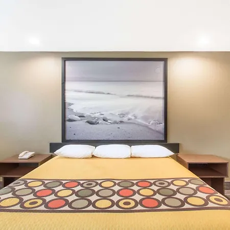 Super 8 By Wyndham National City Chula Vista-2