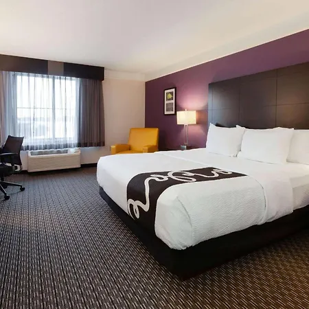 La Quinta By Wyndham Detroit Utica-2